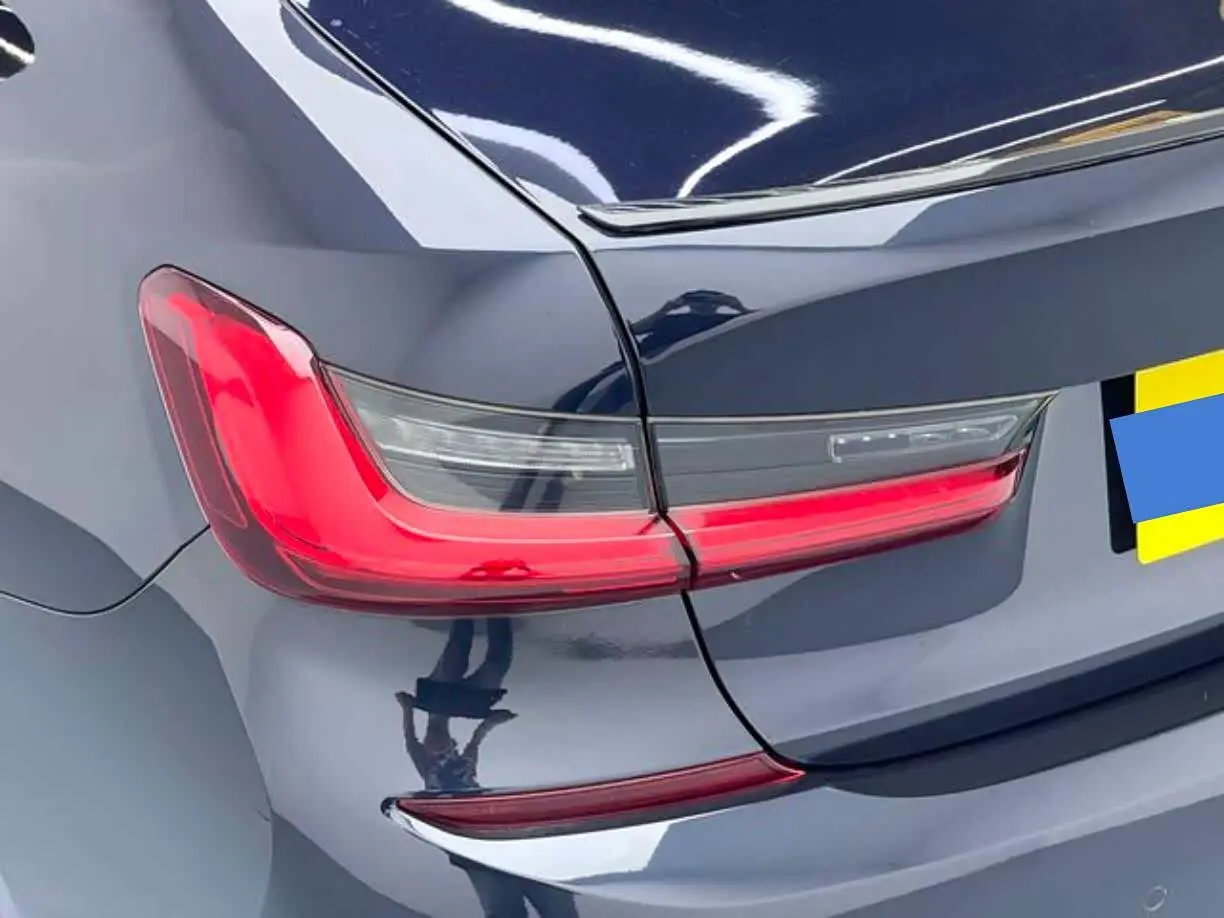 BMW 3 Series 2021 — Photo 19/19
