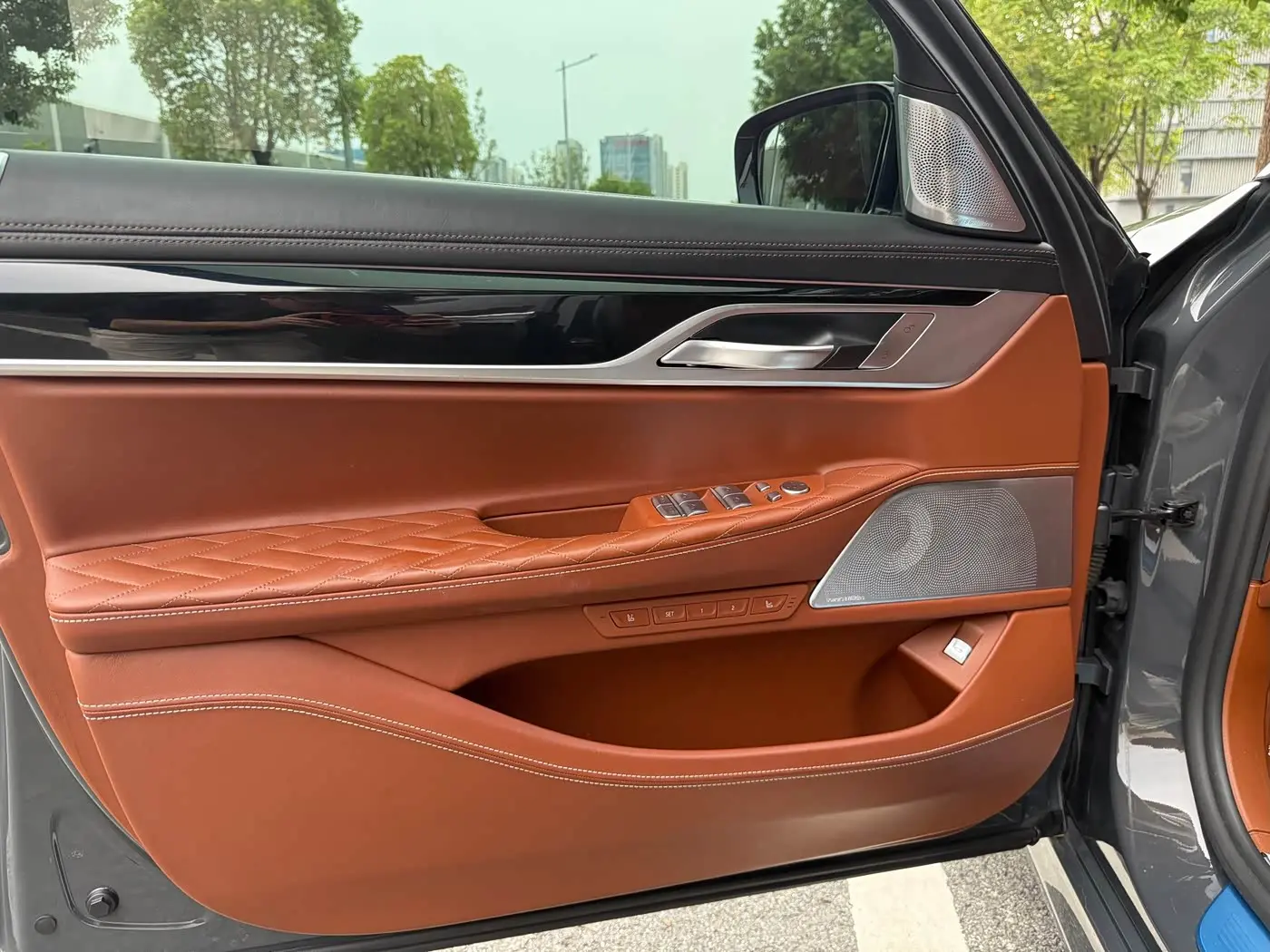 BMW 7 Series 2021 — Photo 13/20
