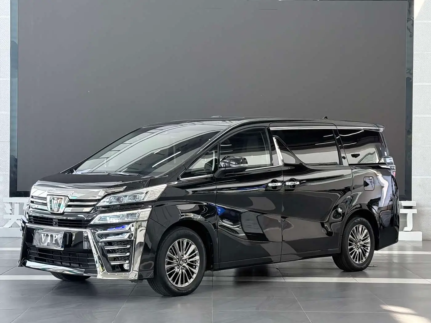 Toyota Vellfire, 2022