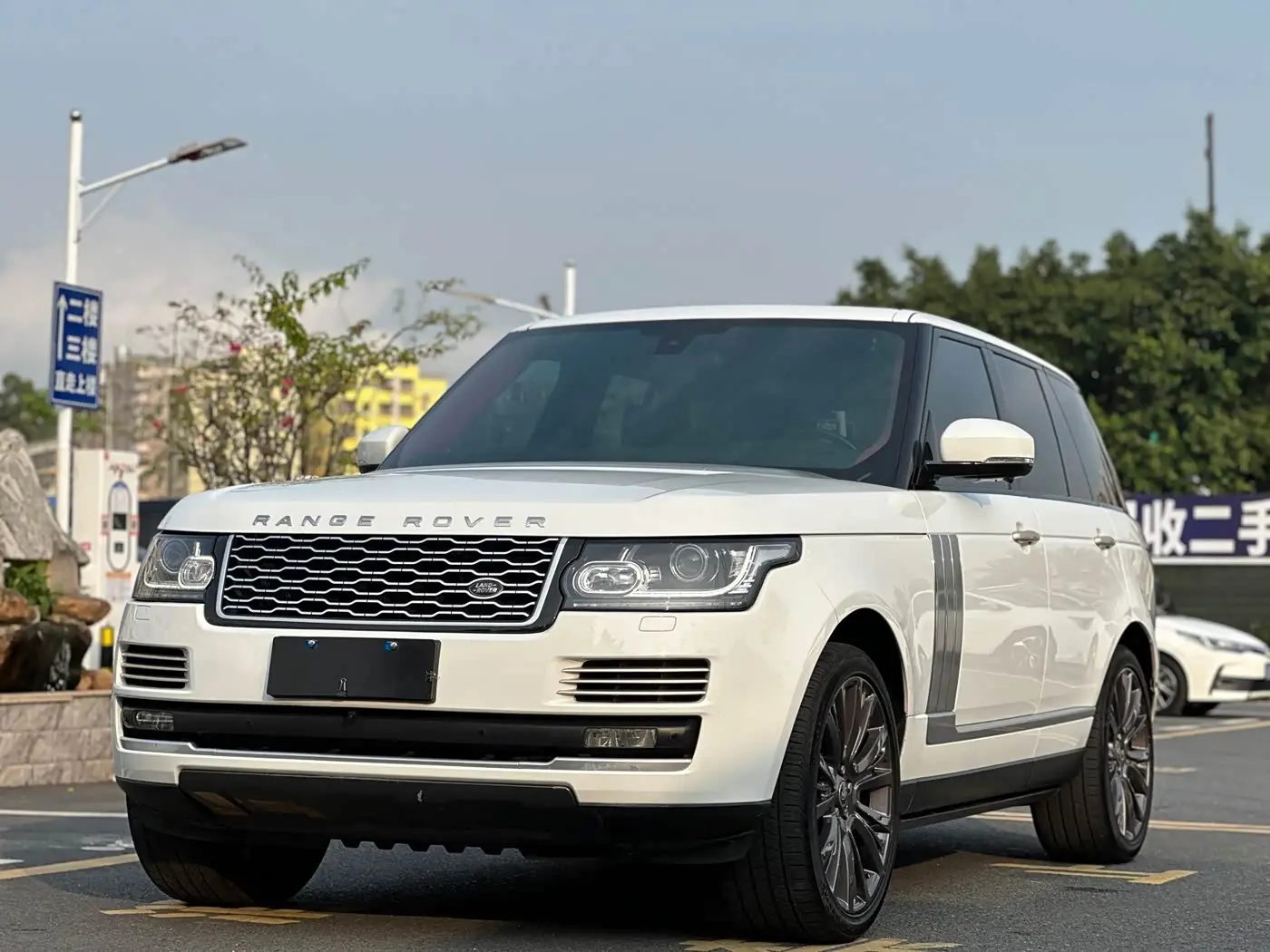 Land Rover Range Rover 2014 — Photo 1/15
