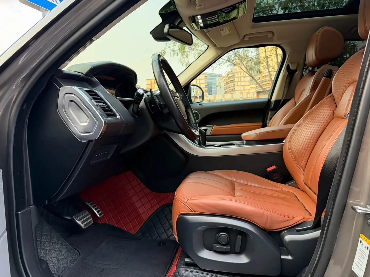 Land Rover Range Rover Sport 2016 — Photo 9/17