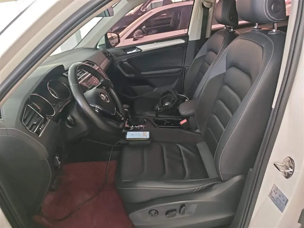 Volkswagen Tiguan L 2018 — Фото 15/20