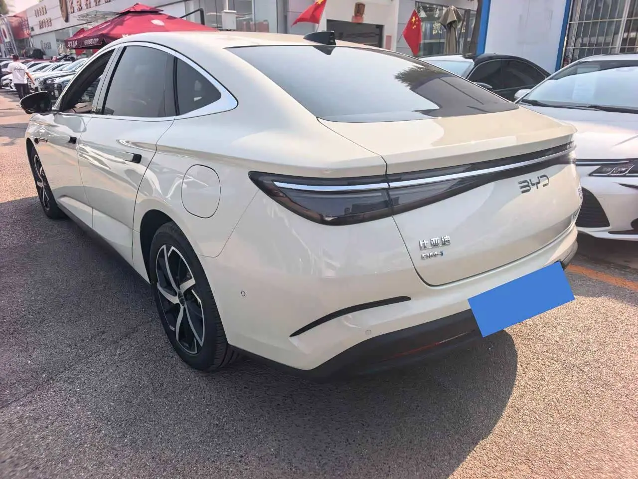 BYD Seal 07 DM-i 2025 — Photo 6/20