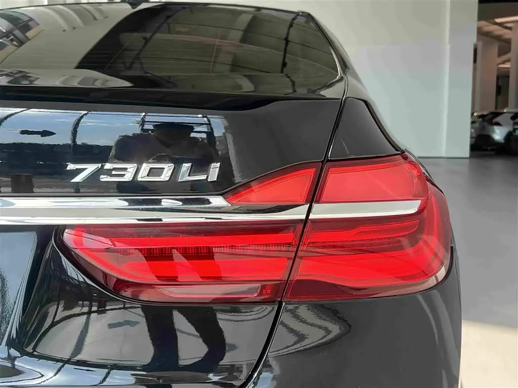 BMW 7 Series 2018 — Şəkil 16/20