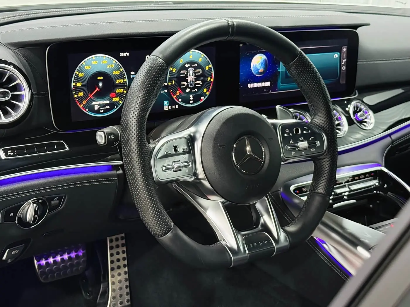 Mercedes-Benz AMG GT 2019 — Photo 8/18