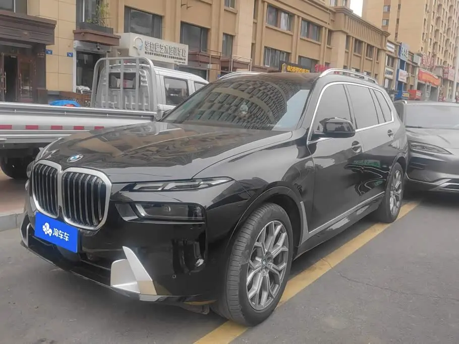 BMW X7 2024 — Photo 1/16