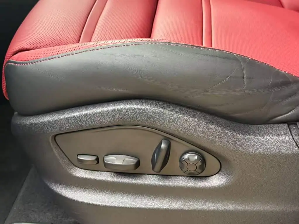 Porsche Cayenne 2023 — Photo 20/20