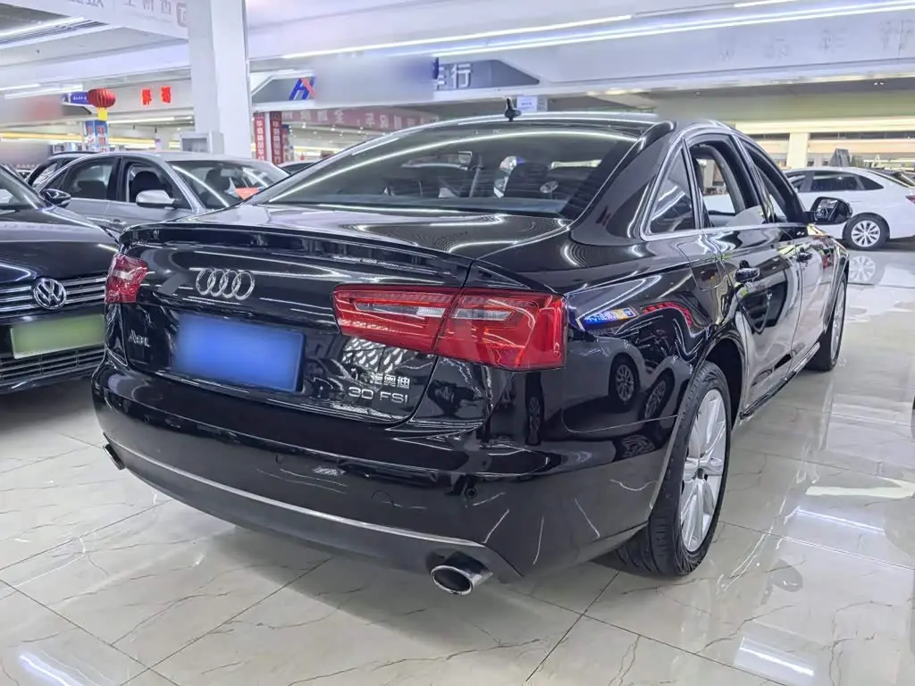 Audi A6L 2015 — Şəkil 8/15