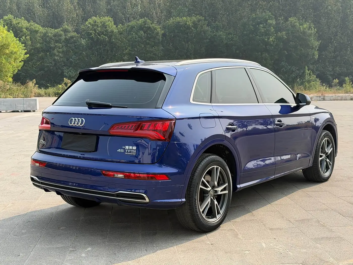 Audi Q5L 2019 — Фото 4/14