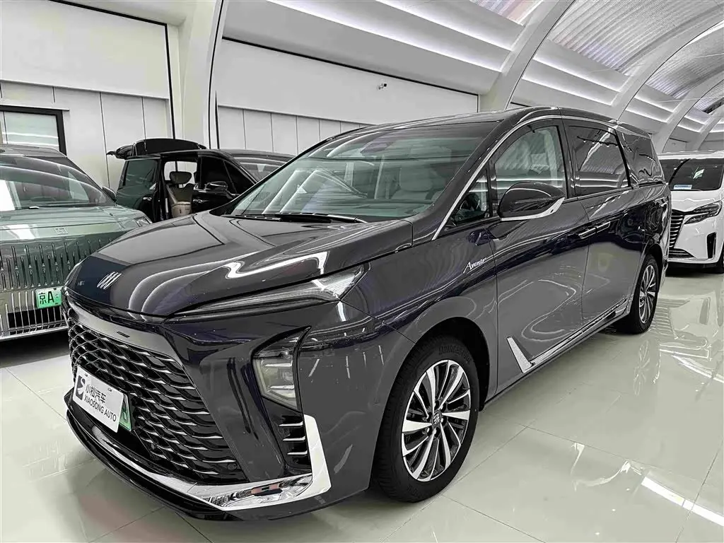 Buick GL8 New Energy 2025 — Photo 1/19