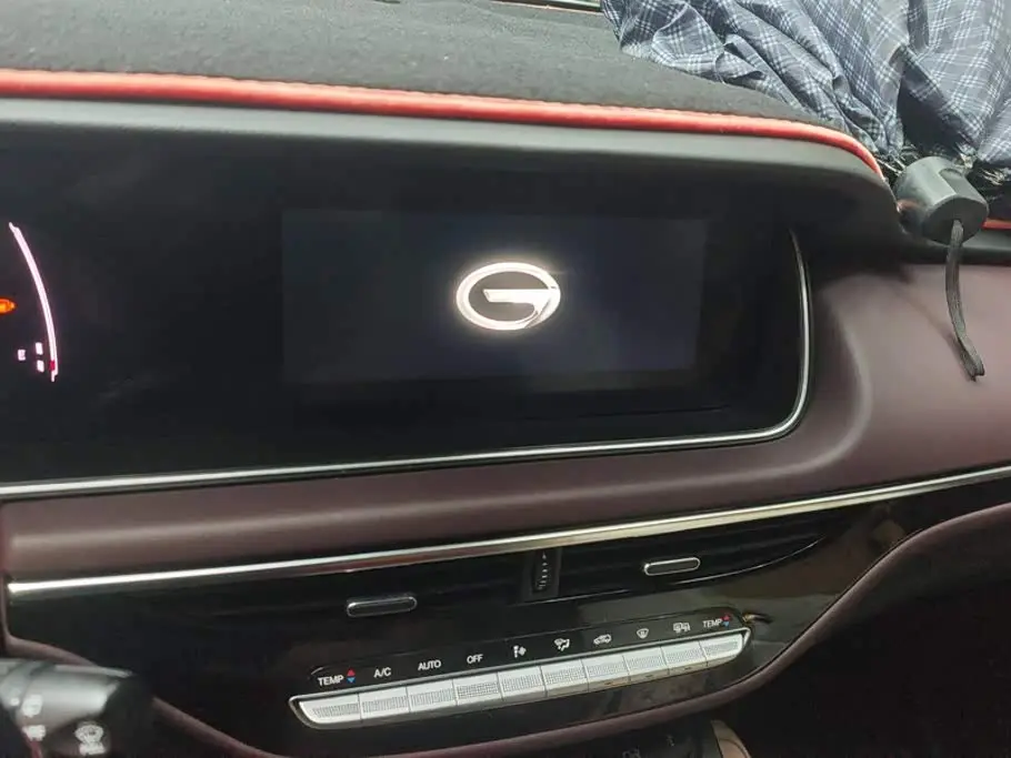 GAC Trumpchi Trumpchi M6 2022 — Фото 13/16