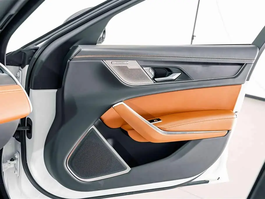 Jaguar XFL 2024 — Фото 15/20