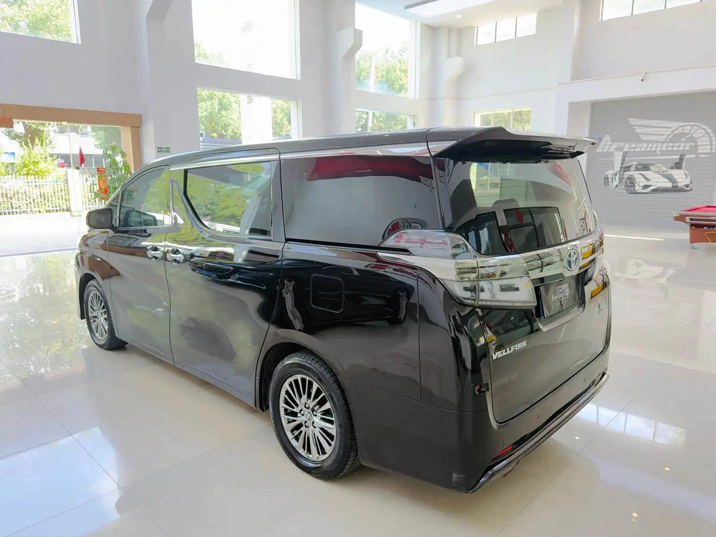 Toyota Vellfire 2019 — Фото 4/16