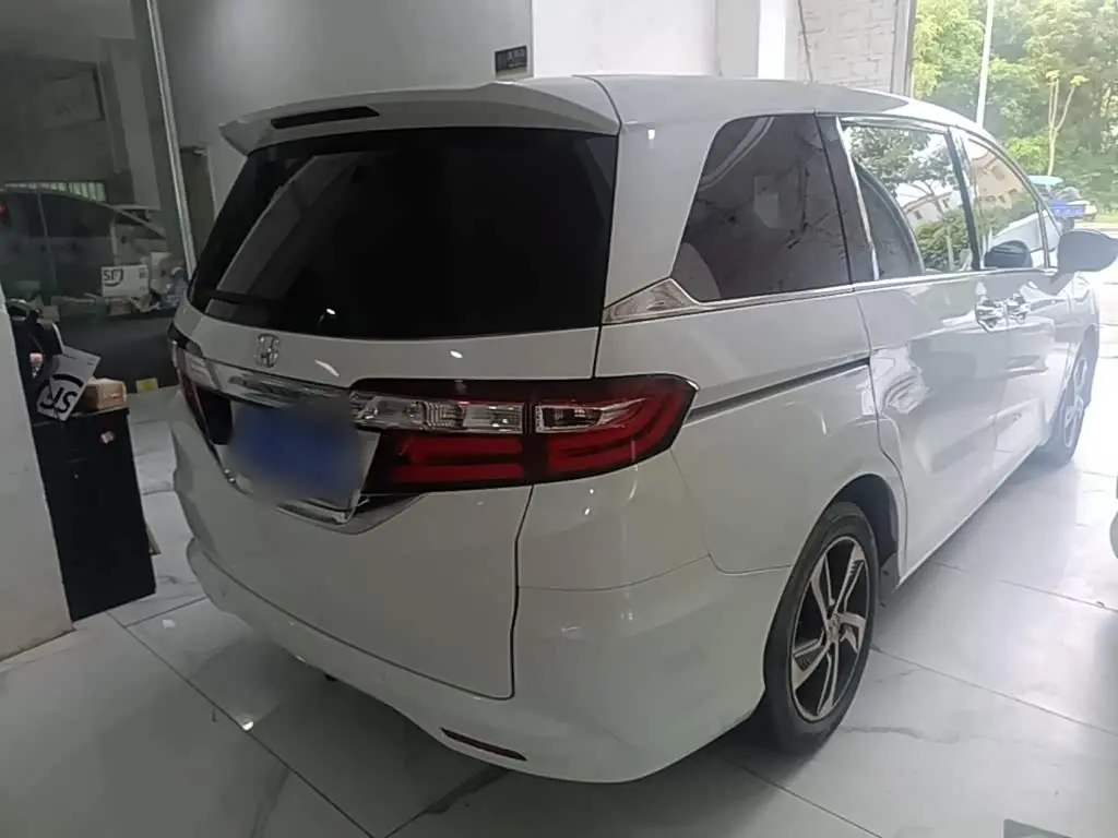 Honda Odyssey 2018 — Photo 7/20