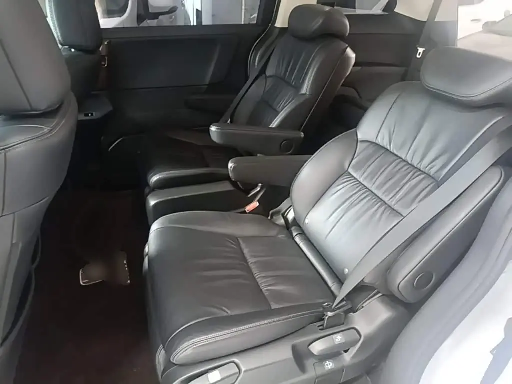 Honda Odyssey 2018 — Photo 17/20