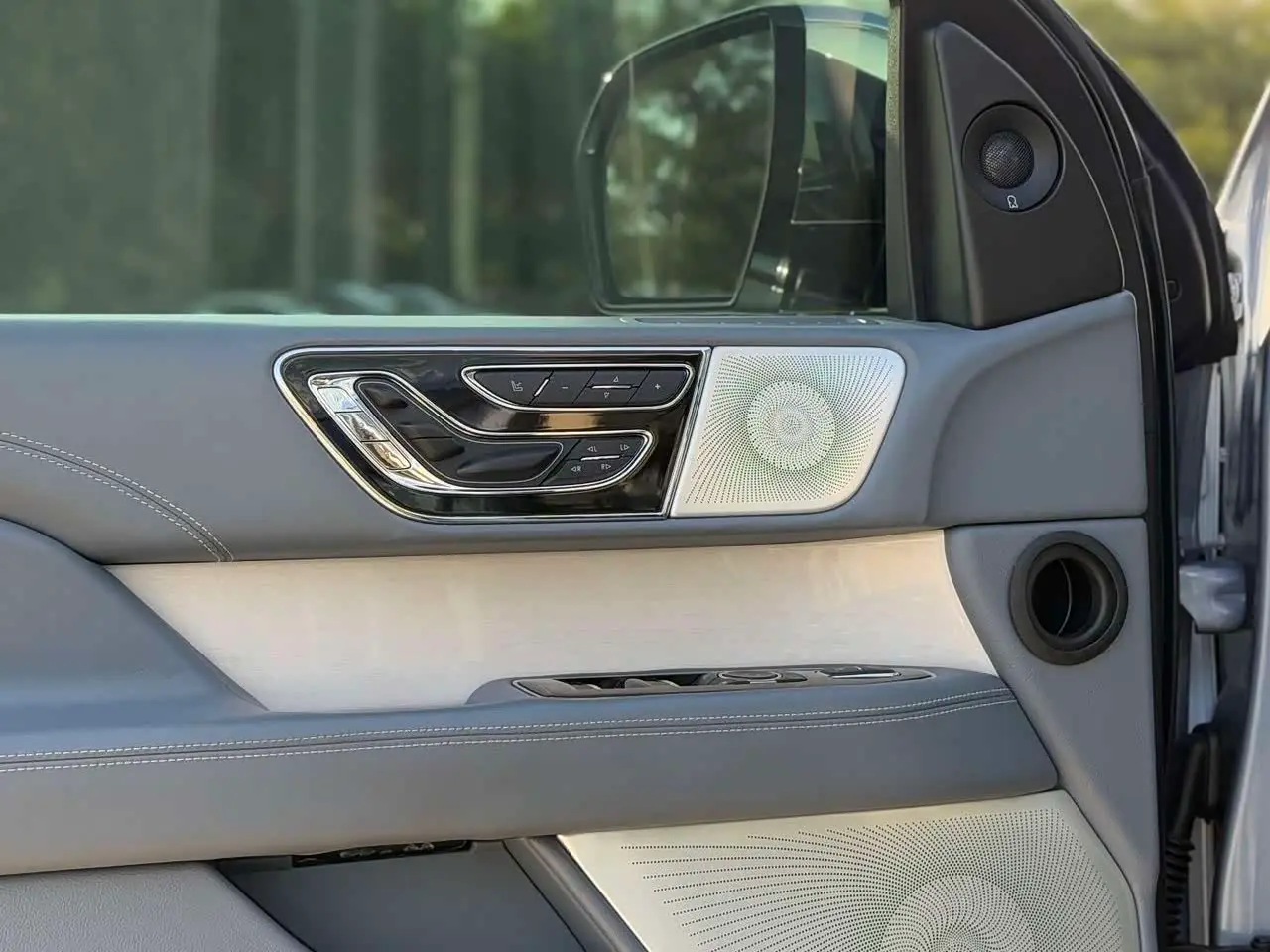 Lincoln Navigator 2022 — Фото 13/17