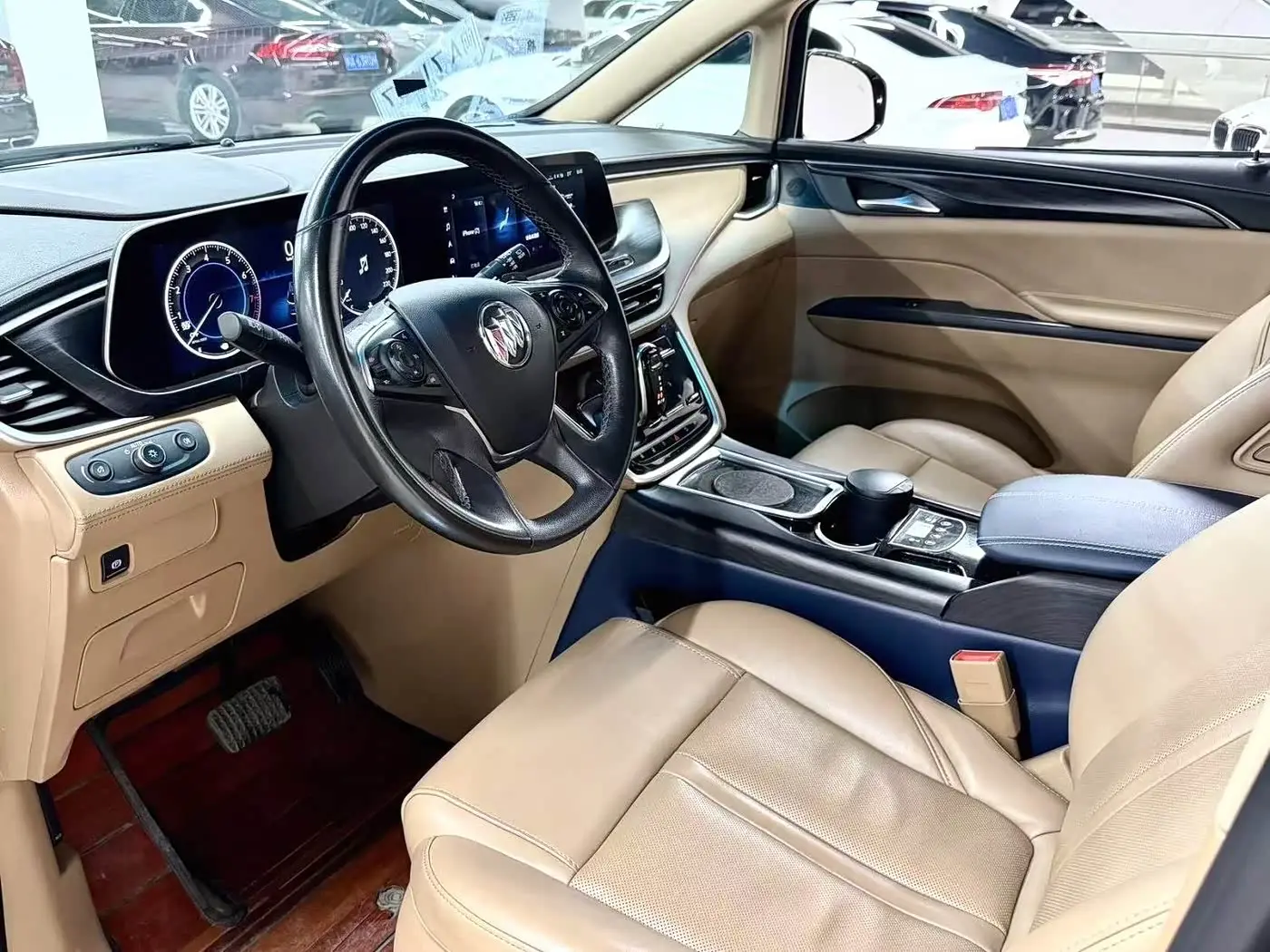 Buick GL8 2020 — Photo 7/11