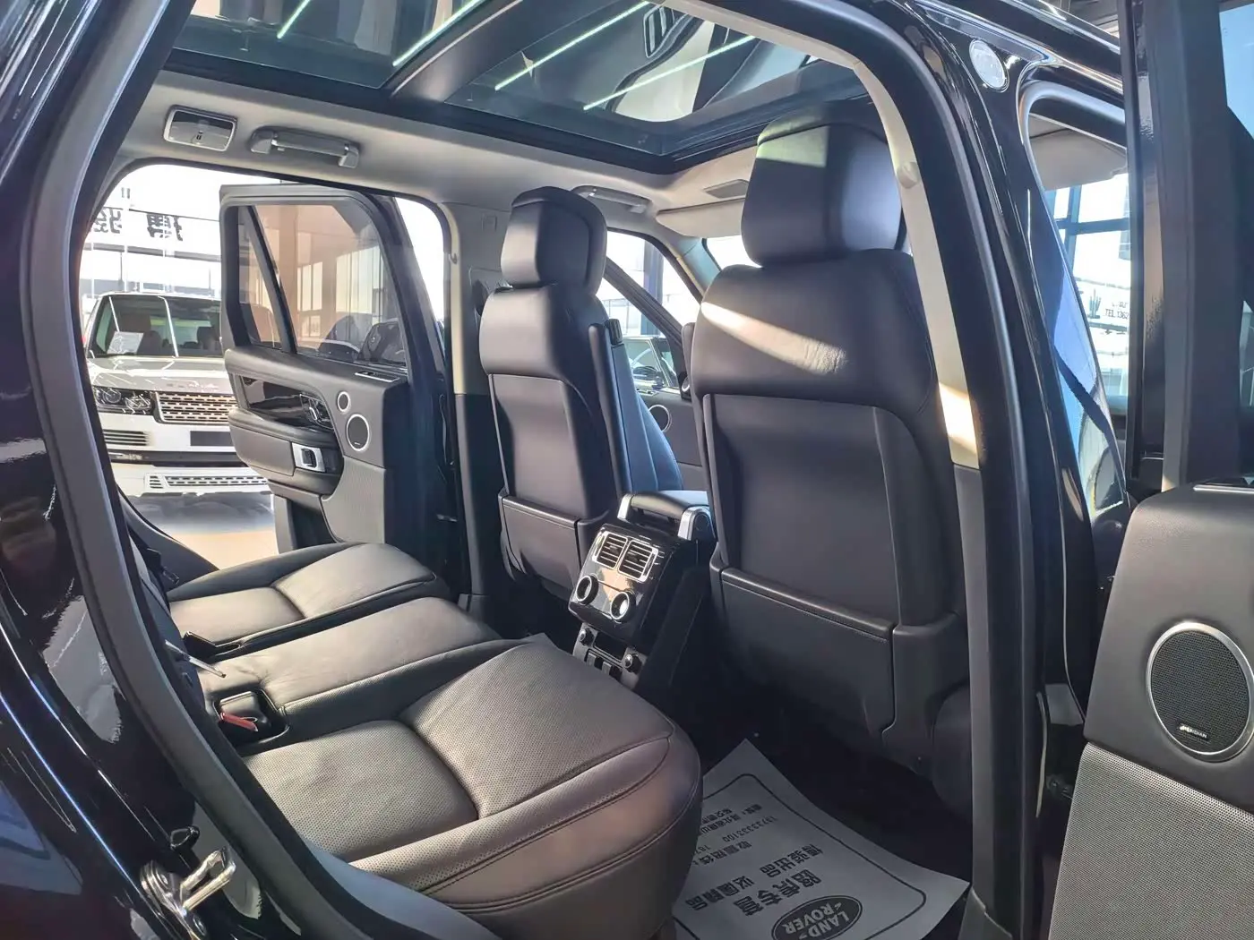 Land Rover Range Rover 2020 — Фото 9/16