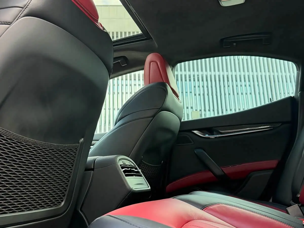Maserati Ghibli 2019 — Photo 9/18