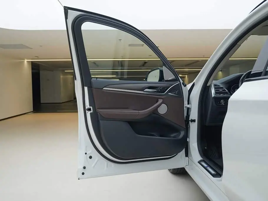 BMW X3 2023 — Photo 14/18