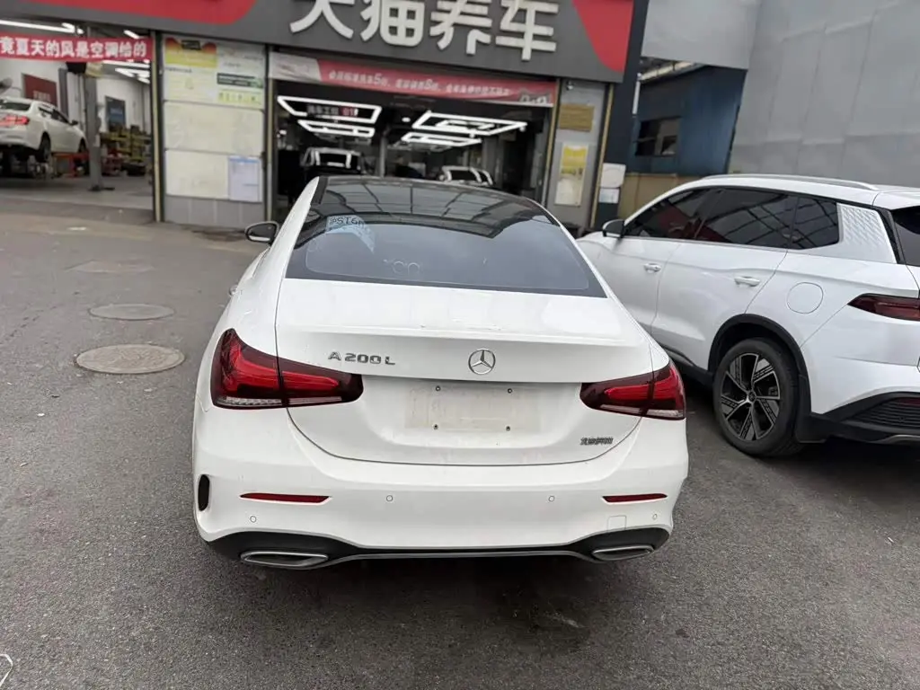 Mercedes-Benz A-Class 2019 — Фото 8/9