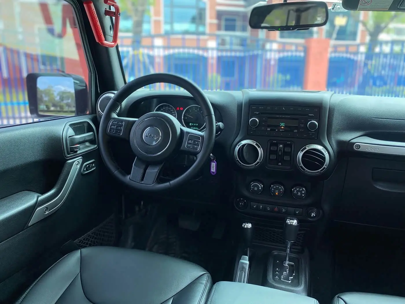 Jeep Wrangler 2016 — Photo 13/13