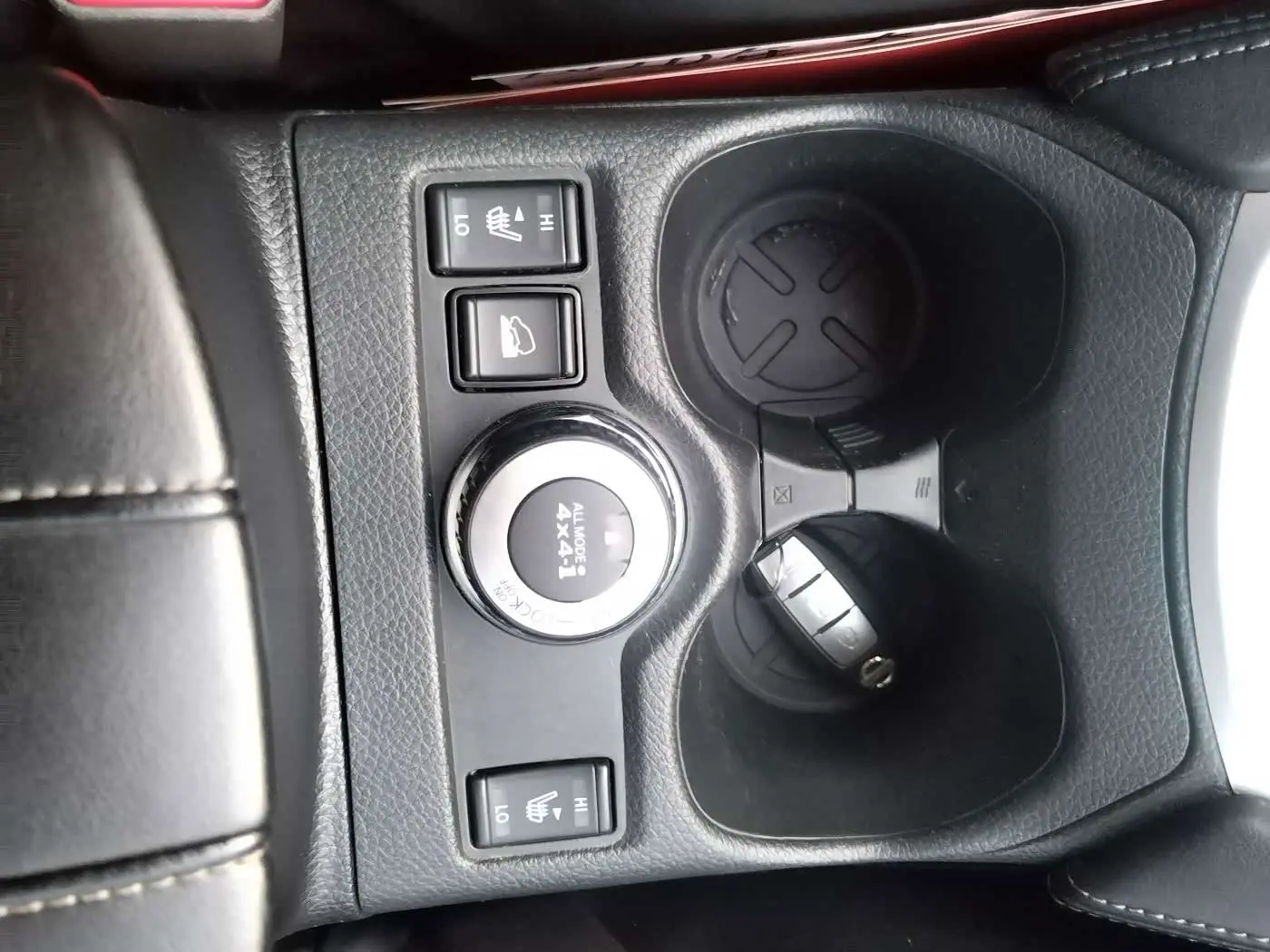Nissan X-Trail 2020 — ფოტო 14/14