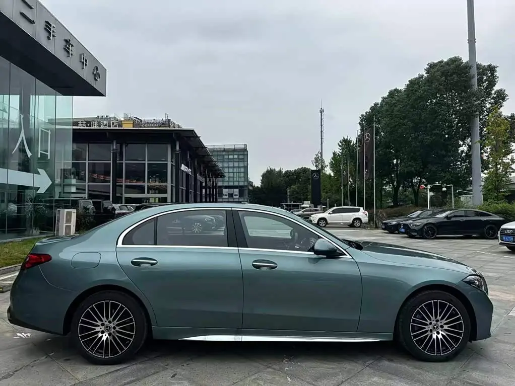 Mercedes-Benz C-Class 2025 — Фото 5/20