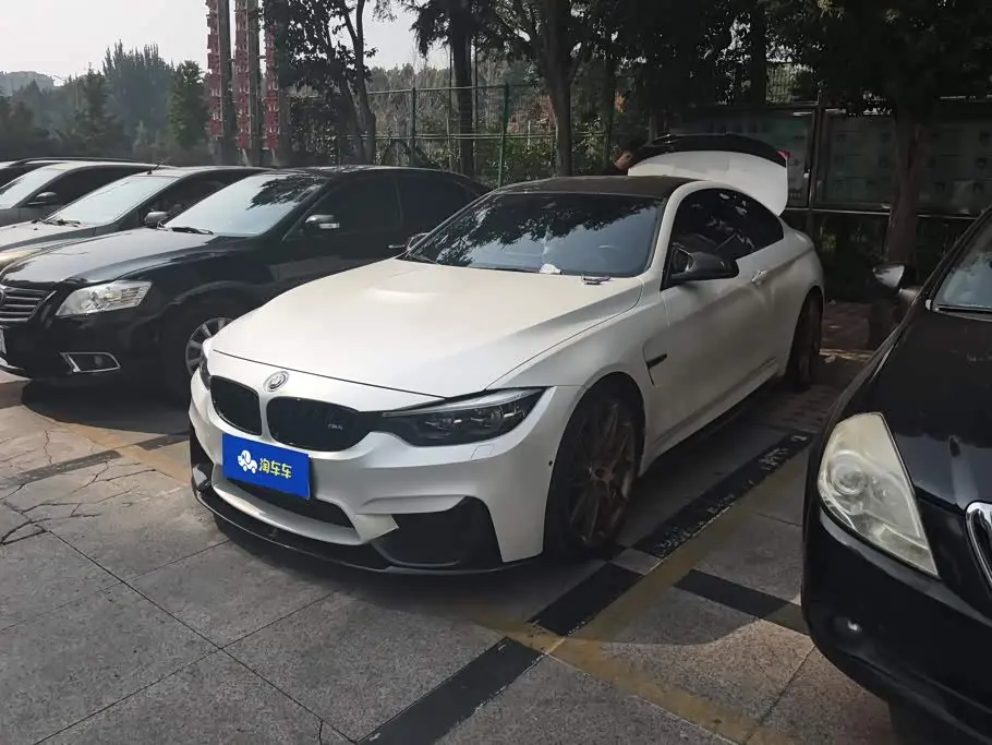 BMW M4 2019 — Photo 1/16