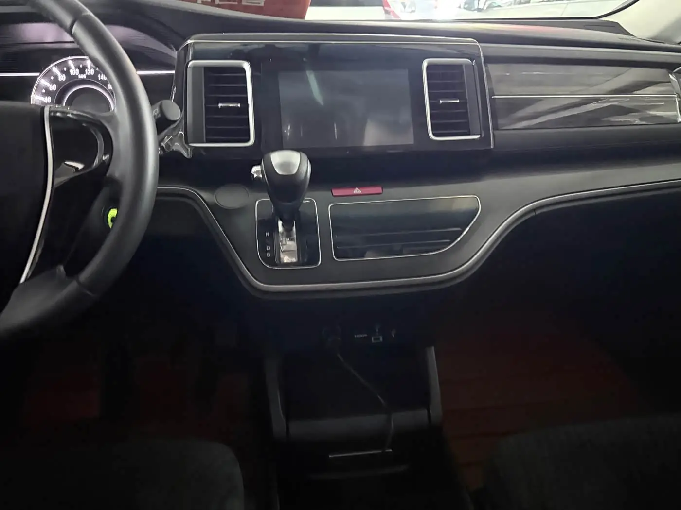 Honda Elysion 2018 — Photo 13/20