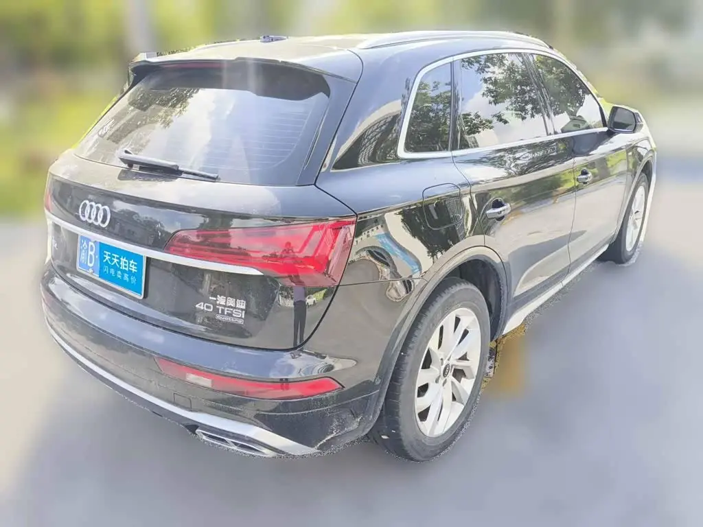 Audi Q5L 2022 — Фото 2/12