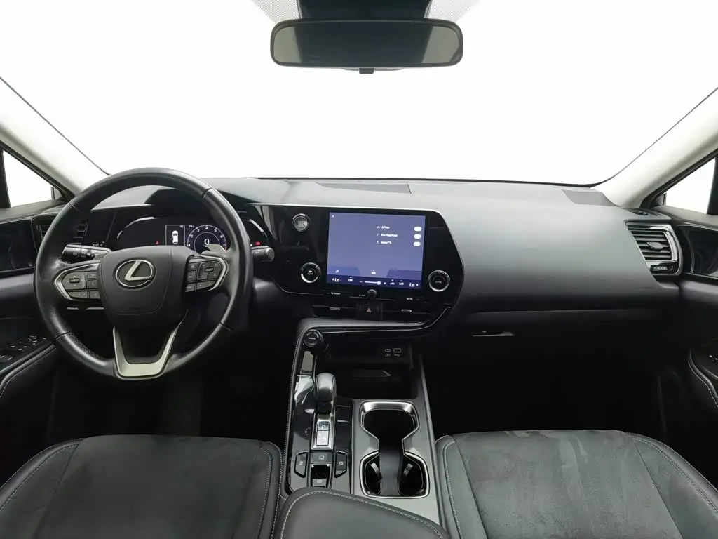Lexus NX 2022 — Photo 5/20