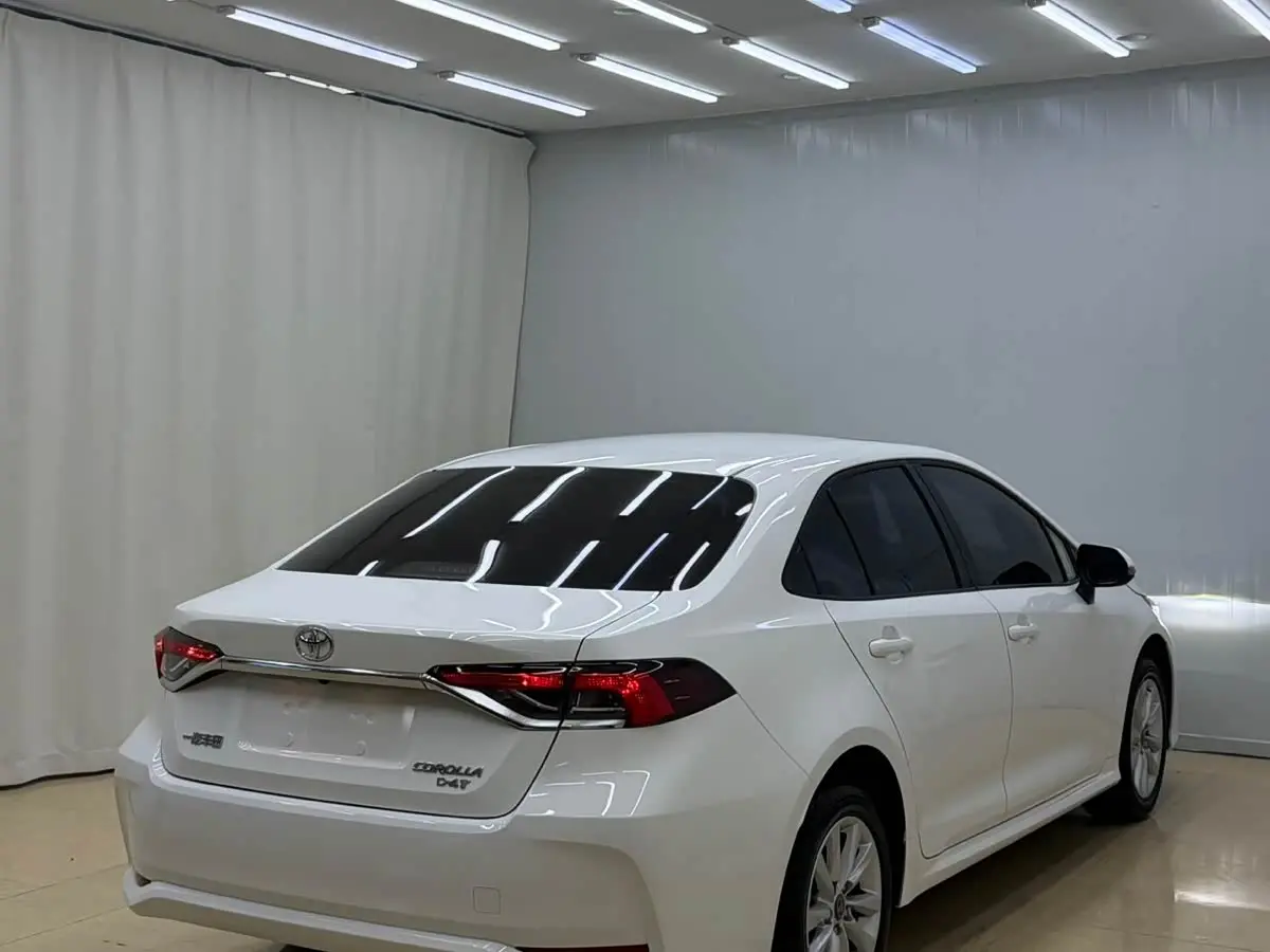 Toyota Corolla 2023 — Фото 4/20
