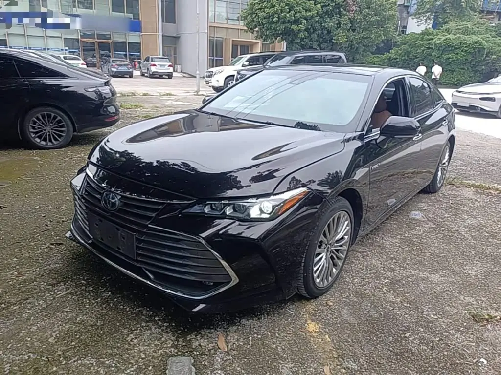 Toyota Avalon 2019 — Photo 2/20