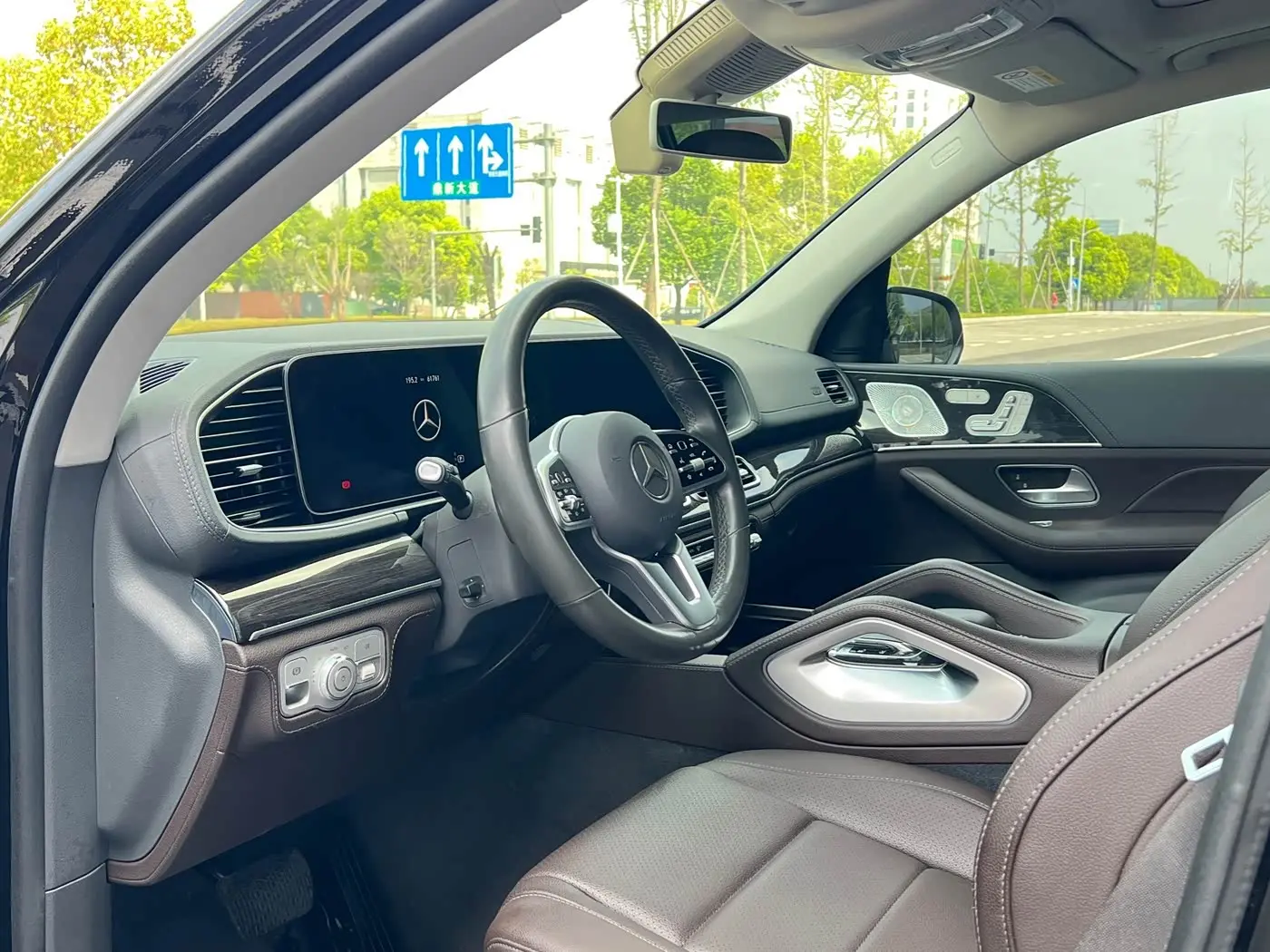 Mercedes-Benz GLS 2020 — Photo 4/15
