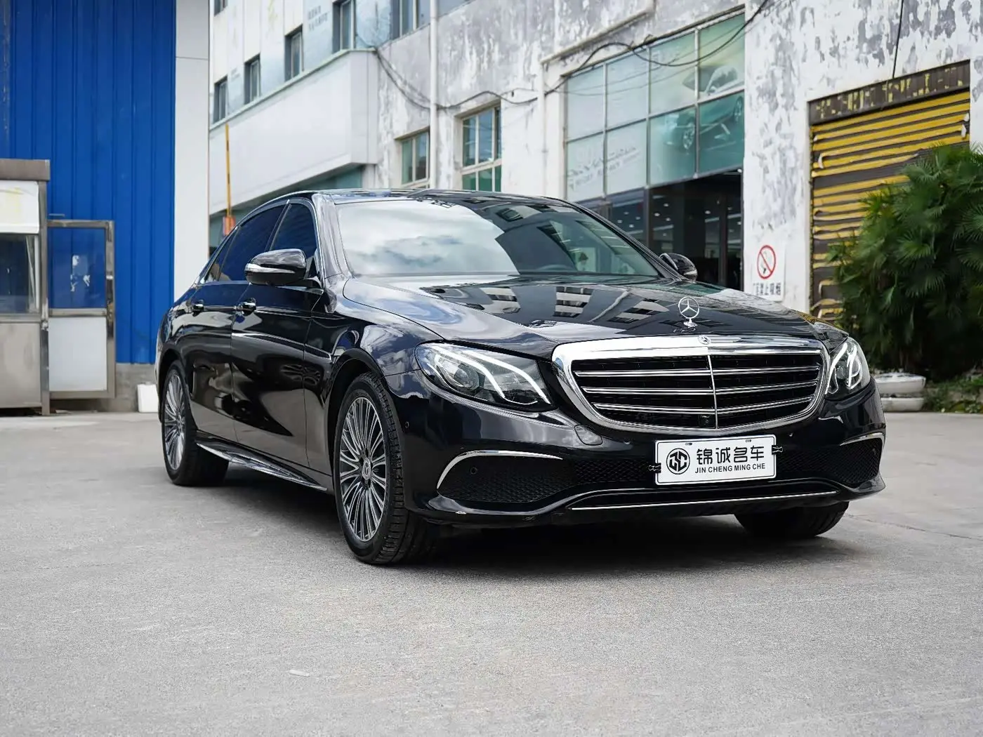 Mercedes-Benz E-Class 2018 — Фото 3/20