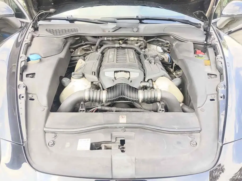 Porsche Cayenne 2012 — Photo 9/15