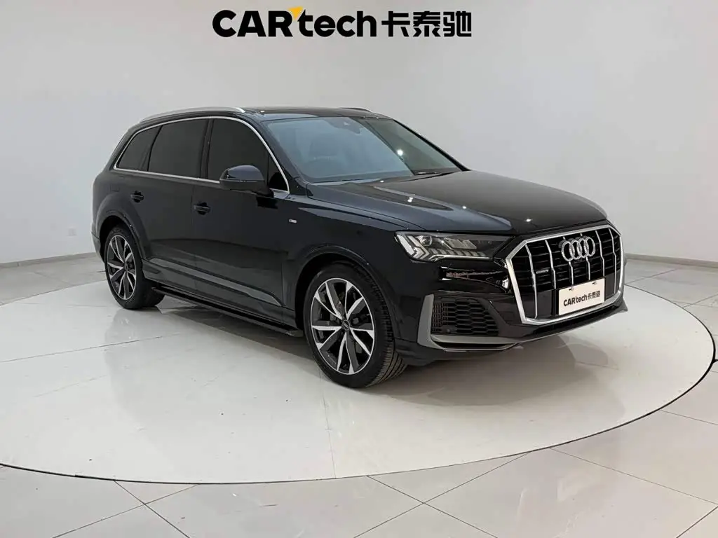Audi Q7 2021 — Фото 4/20