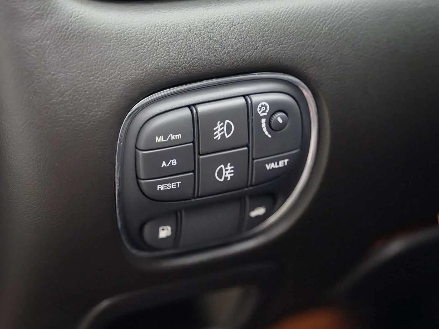 Jaguar XJ 2009 — Photo 15/20
