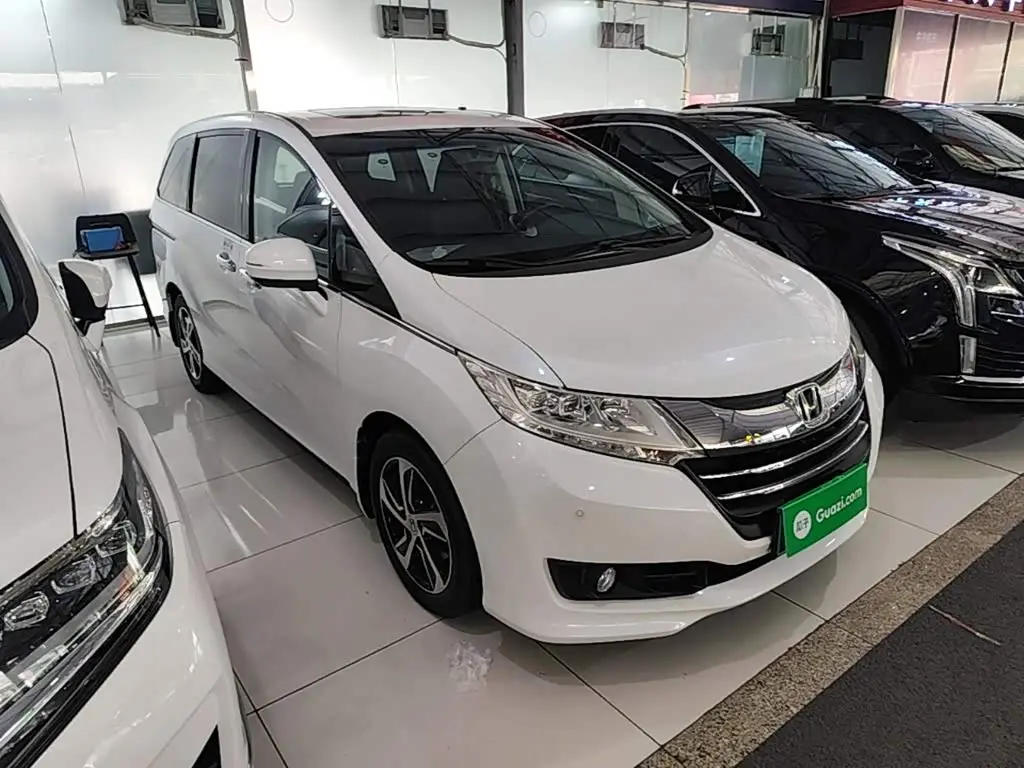 Honda Odyssey 2017 — Фото 4/20