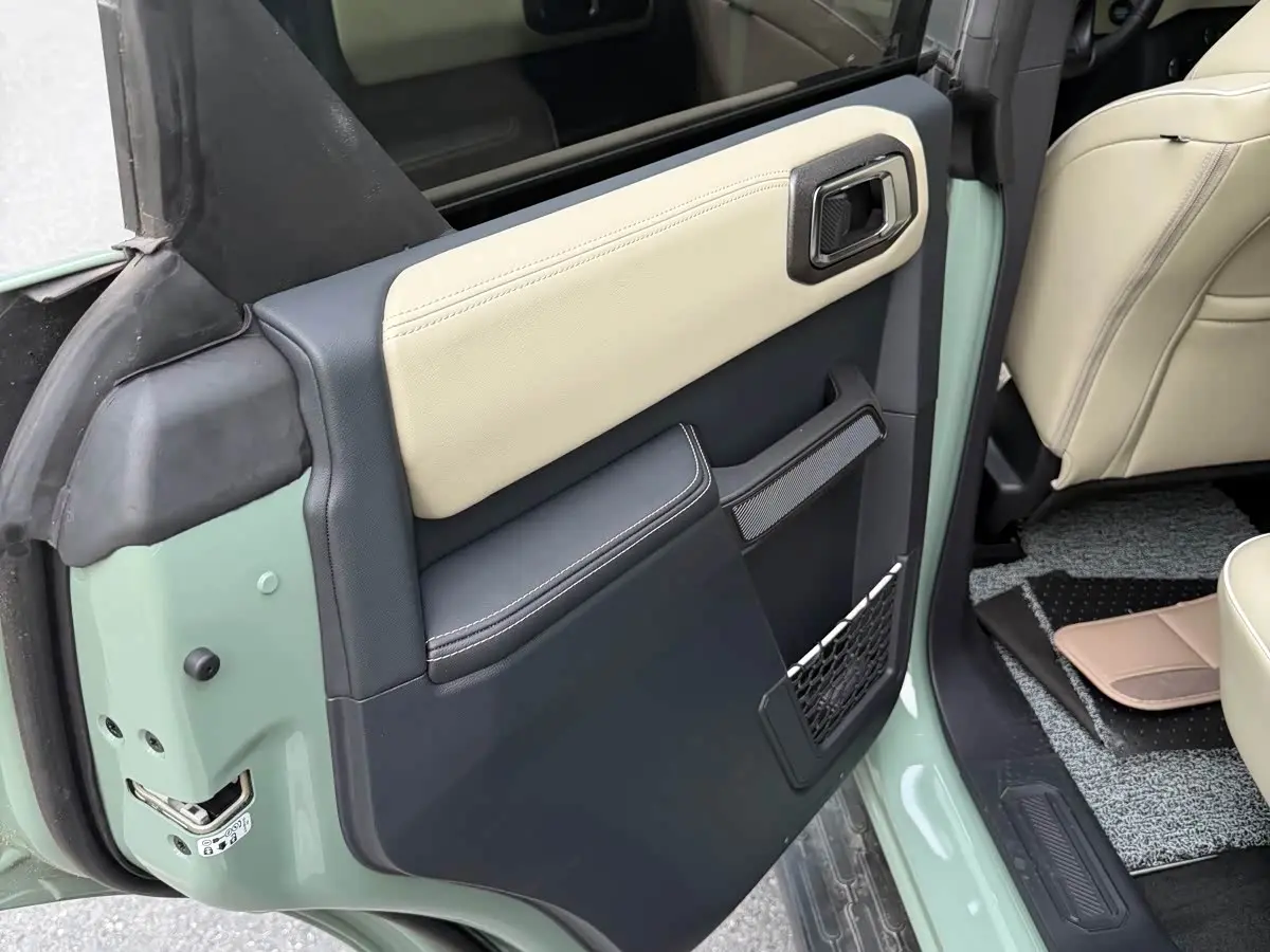 Ford Bronco 2026 — Photo 7/11