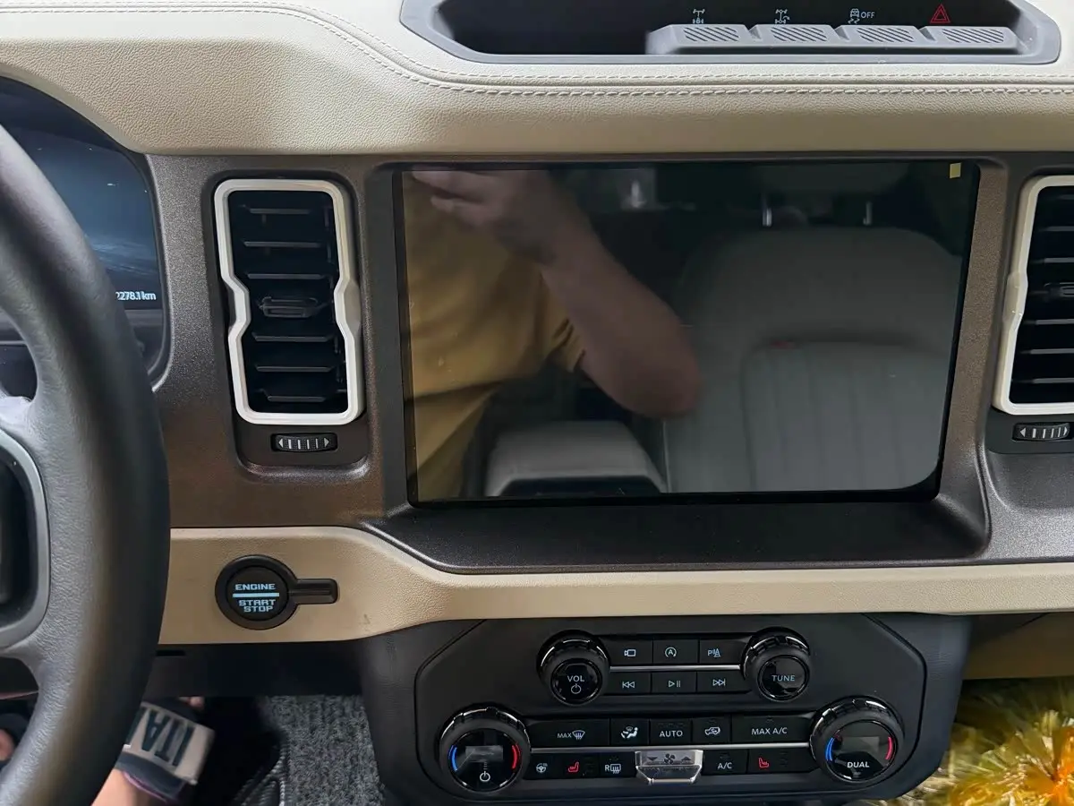Ford Bronco 2026 — Photo 10/11