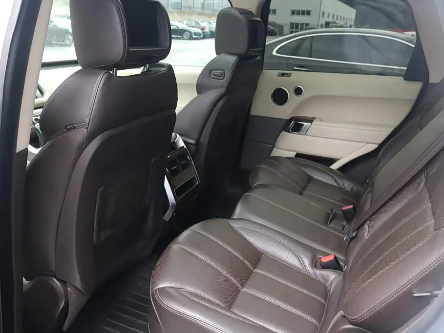 Land Rover Range Rover Sport 2015 — Фото 11/18