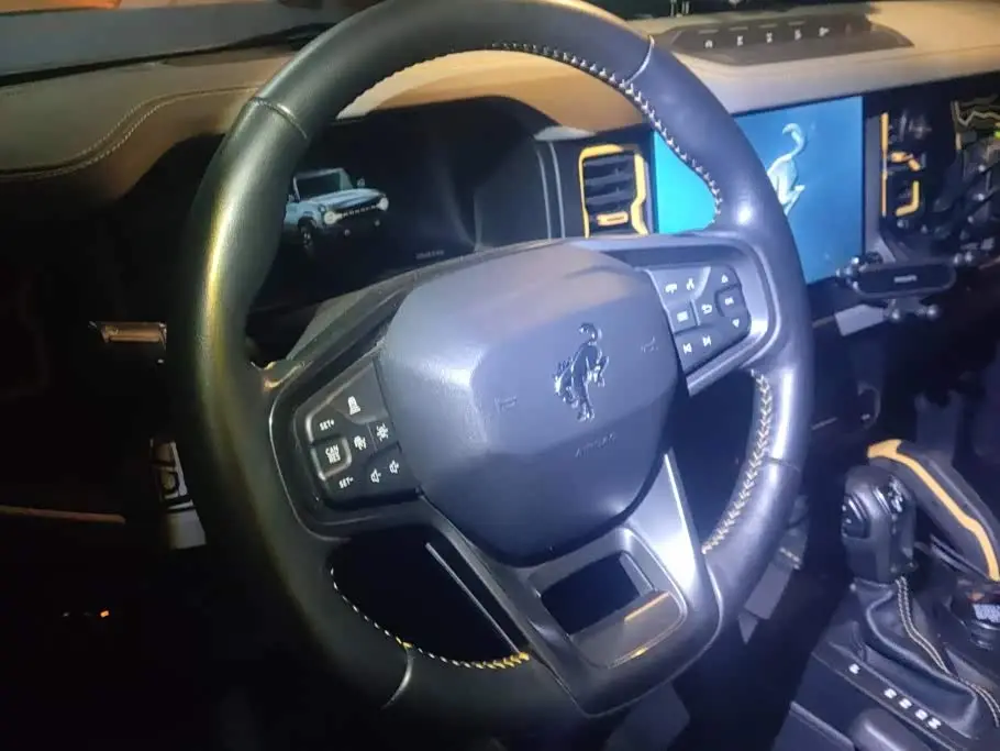 Ford Bronco 2024 — Photo 15/16