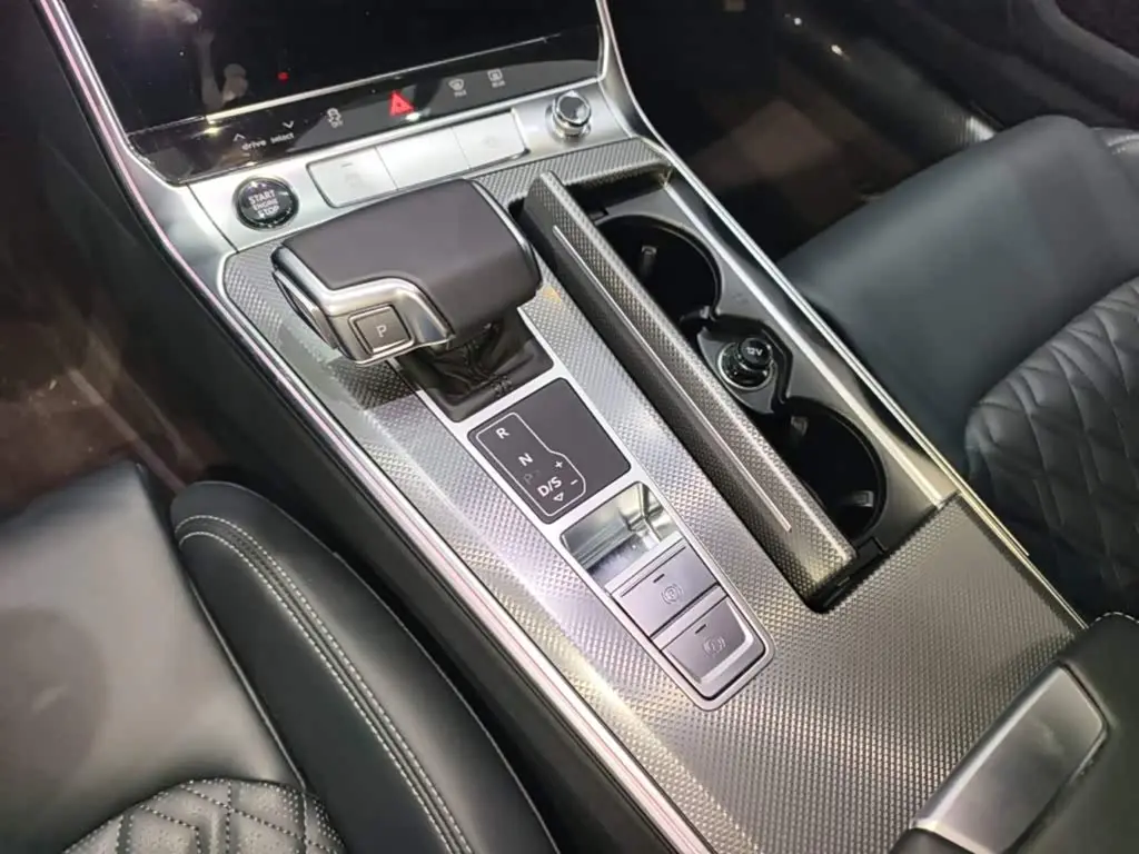 Audi A6L 2026 — Photo 13/19