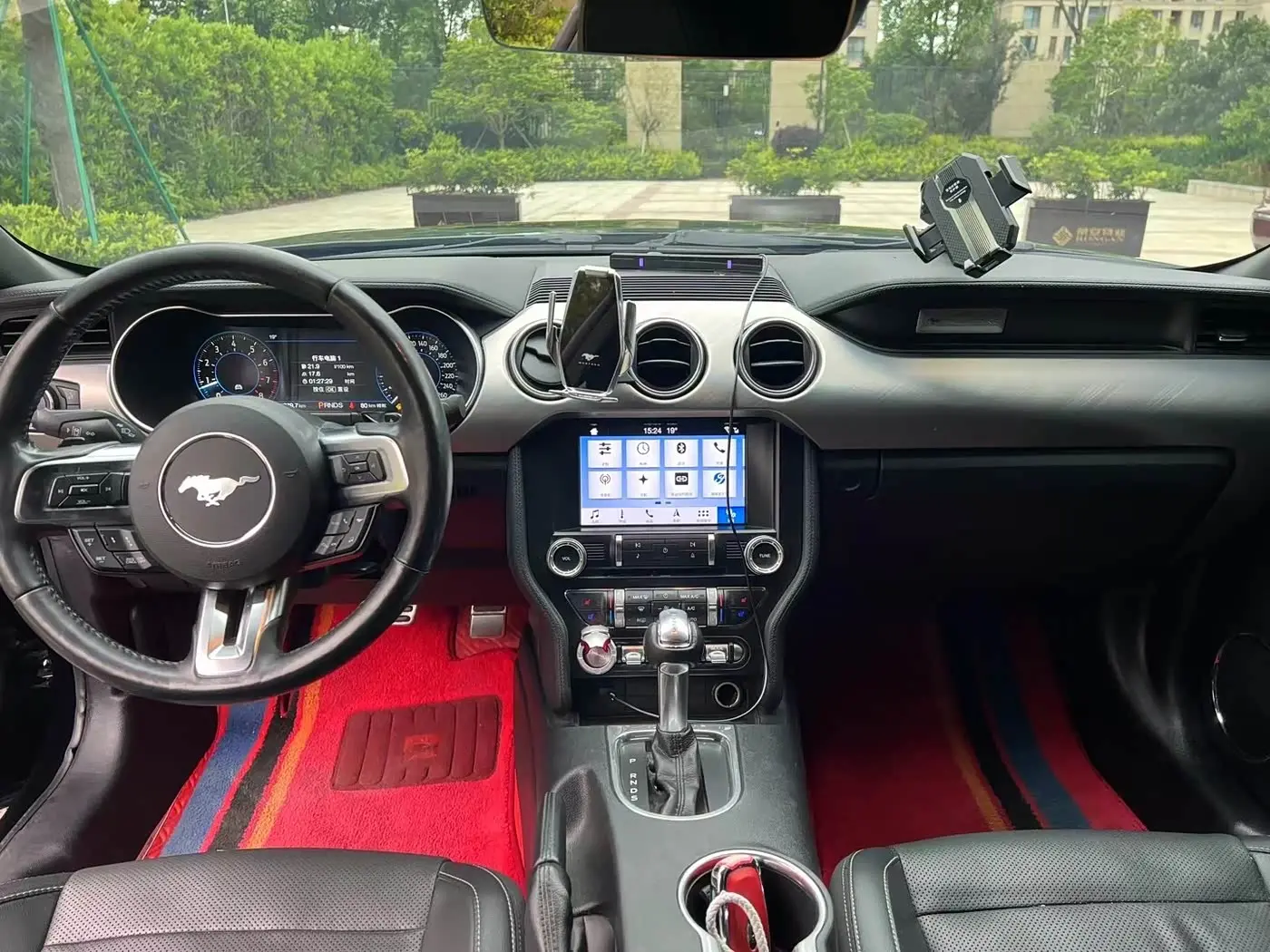 Ford Mustang 2018 — Photo 5/8