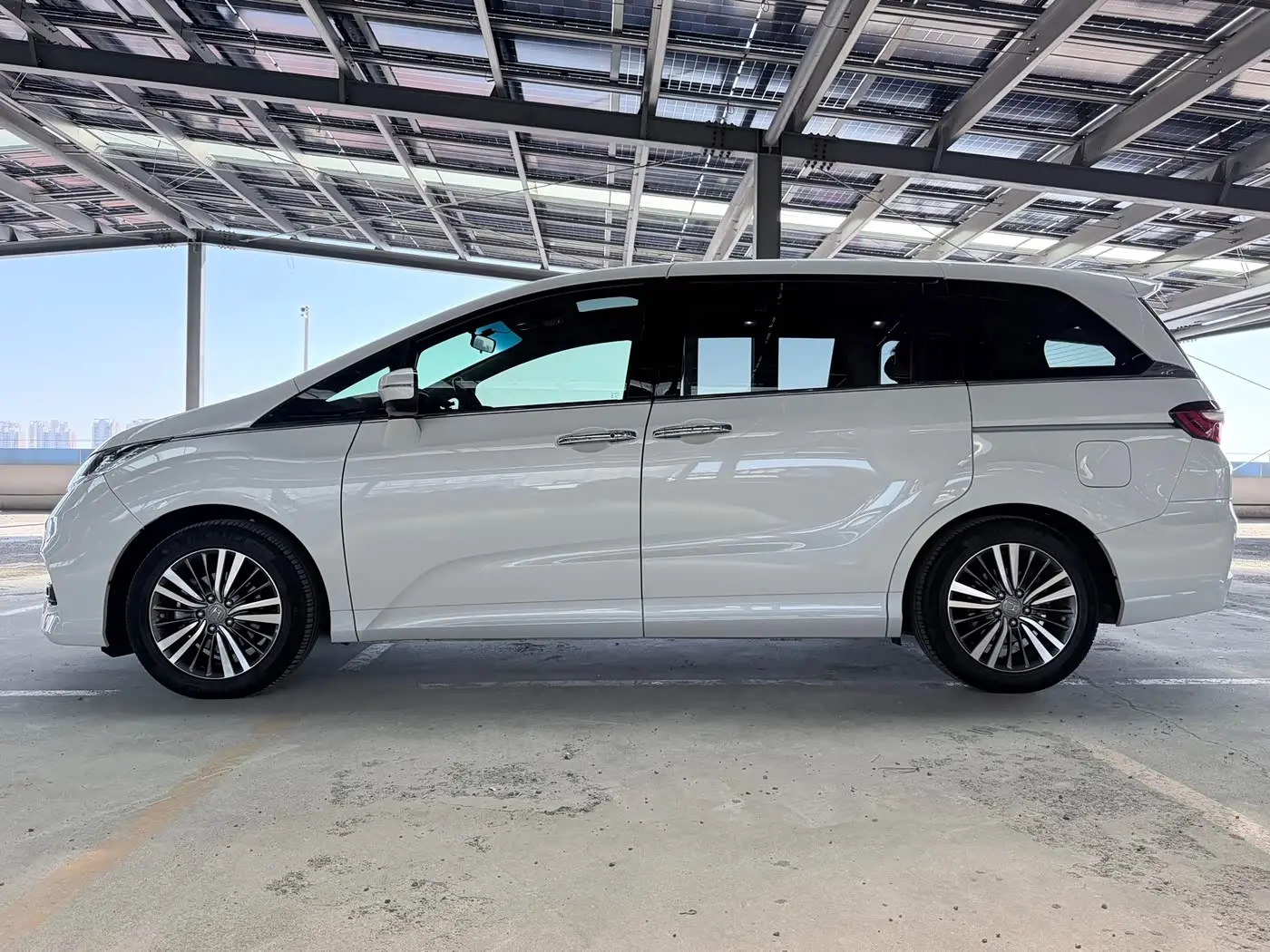Honda Odyssey 2018 — Photo 3/10