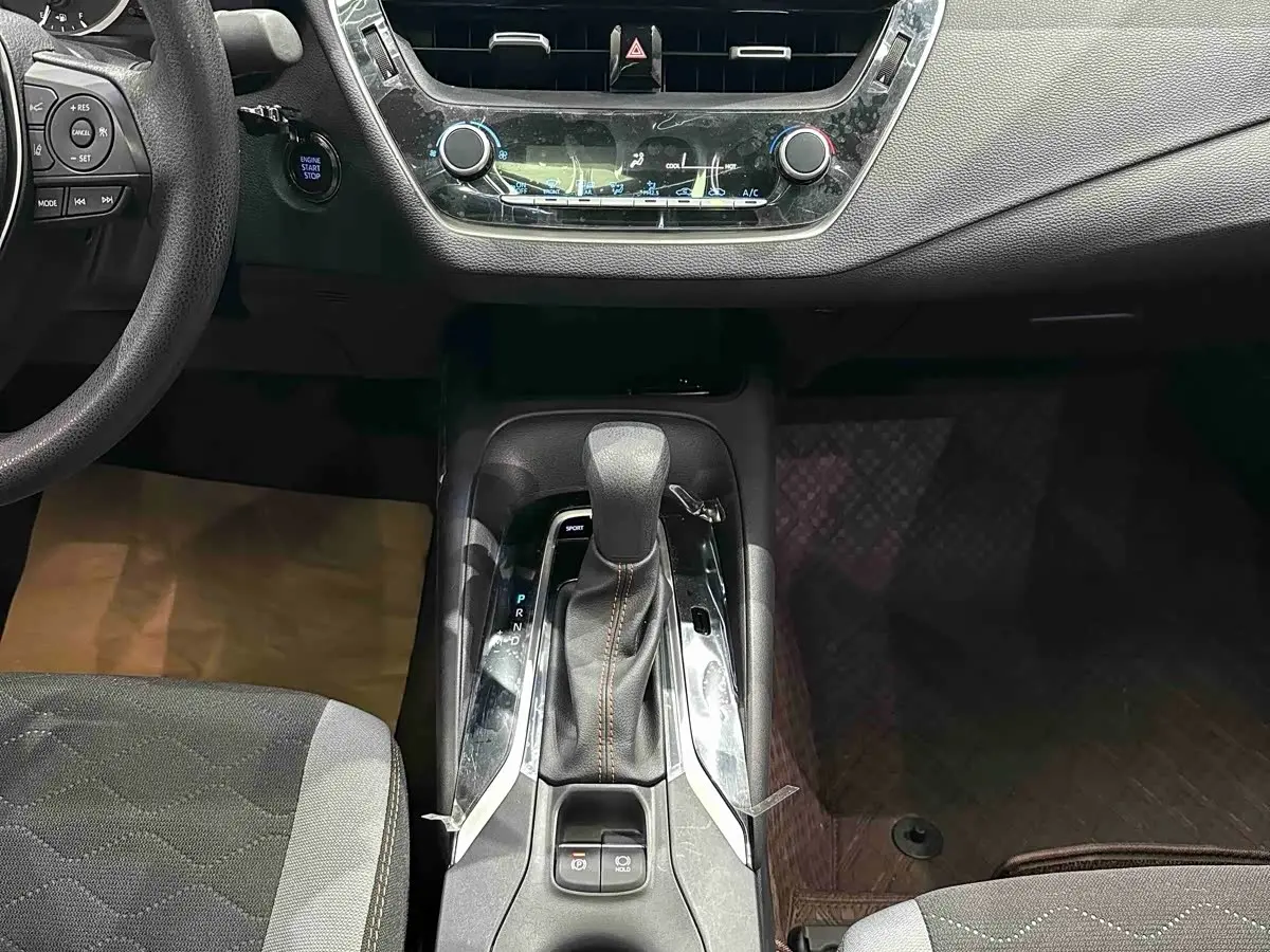 Toyota Corolla 2023 — Photo 9/20