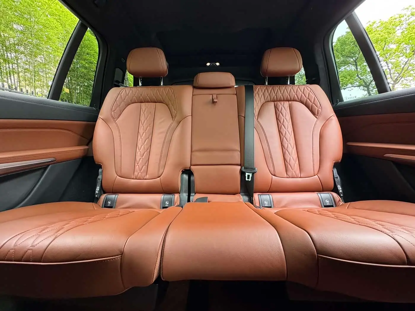 BMW X7 2022 — Фото 18/20