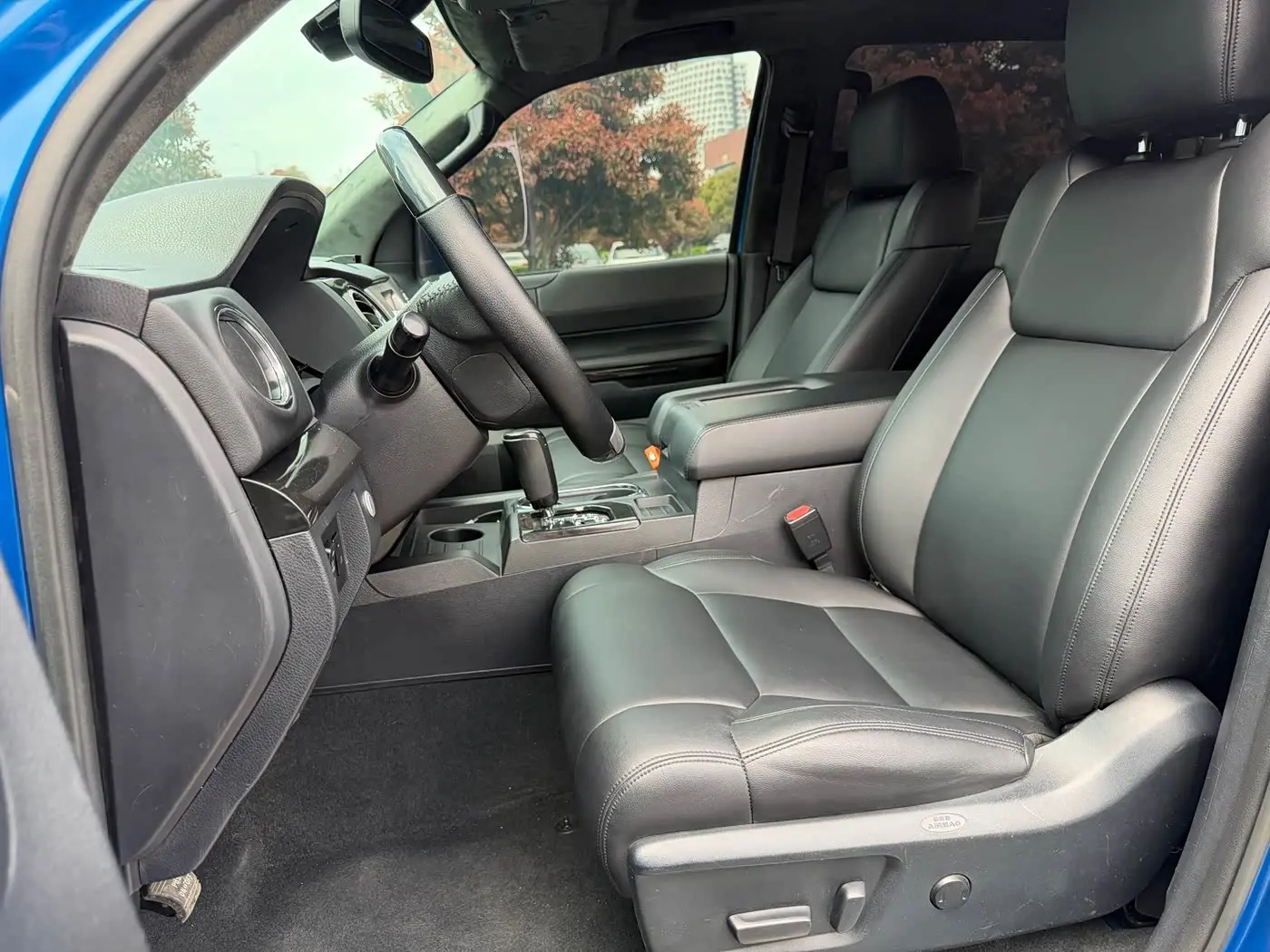 Toyota Tundra 2019 — Photo 8/9